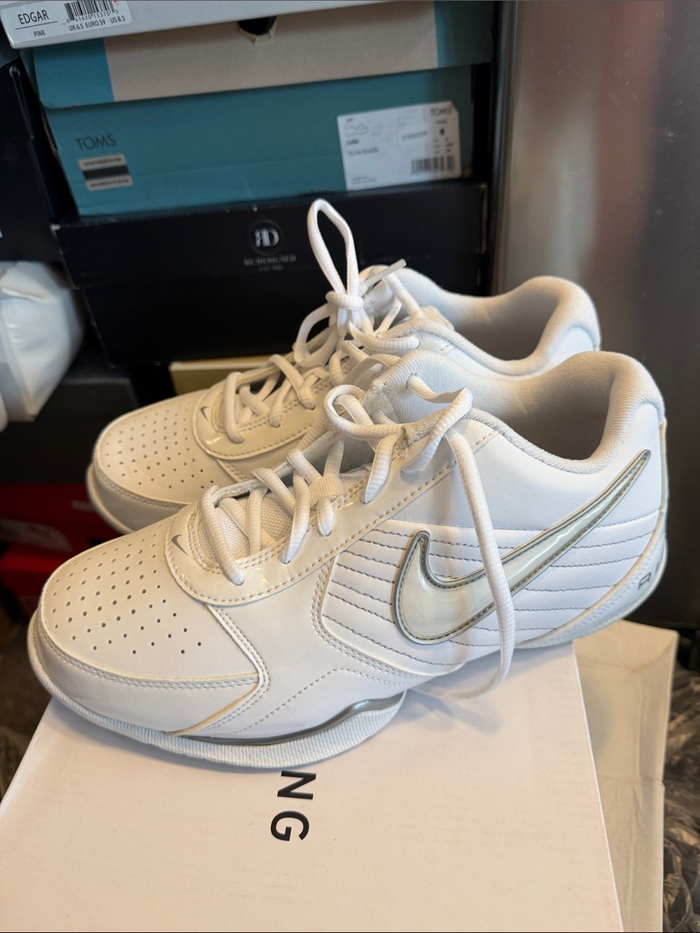 ❗️BN❗️Nike White Sneakers with Silver Swoosh for Men